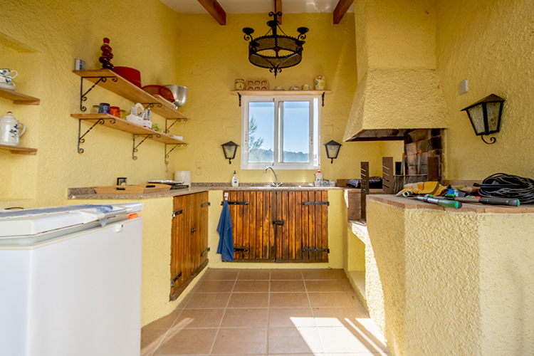 Heerlijke 4 slaapkamer villa te koop in Benissa Costa voor 475.000 euro