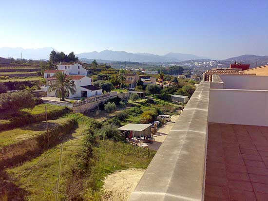 Dit 3 slaapkamer appartement in Moraira verkeert in nieuwstaat!