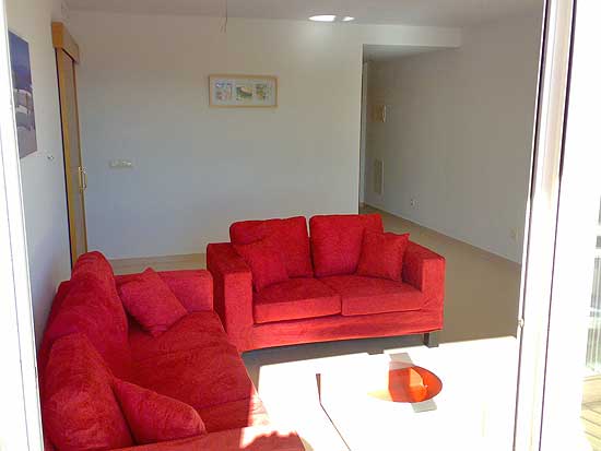 Dit 3 slaapkamer appartement in Moraira verkeert in nieuwstaat!