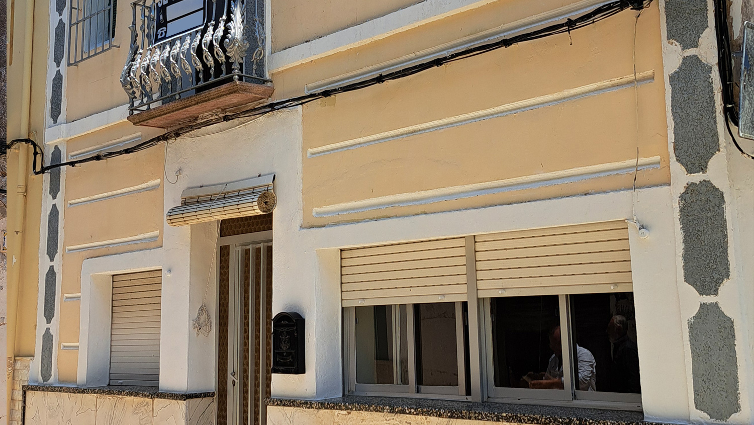 Ruime dorpswoning in Benidoleig (Denia 15 km) te koop