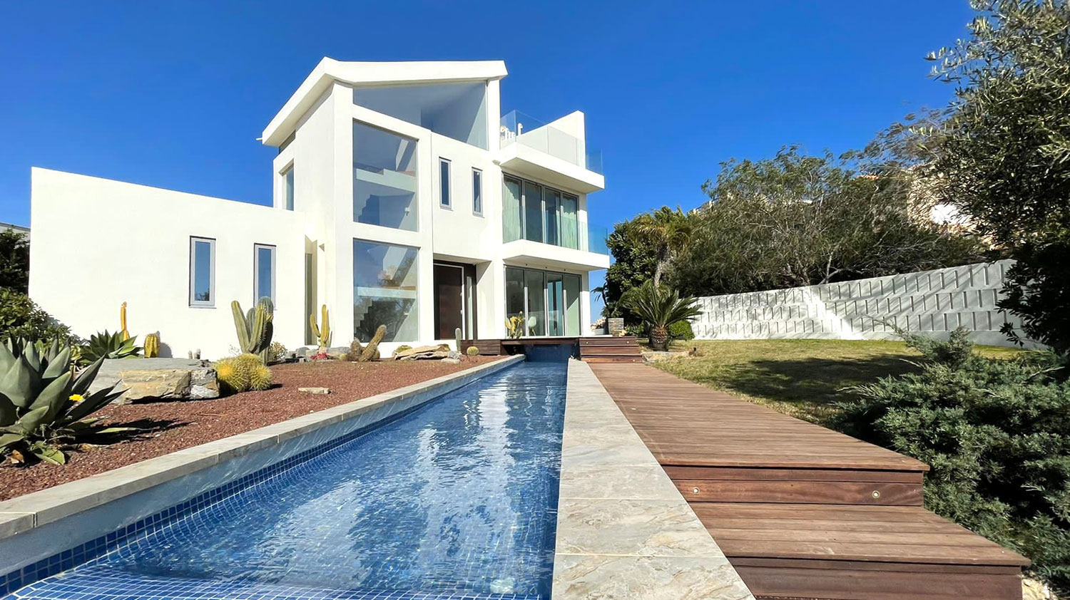 Te koop in Javea Schitterende filmsterren villa vlakbij zee
