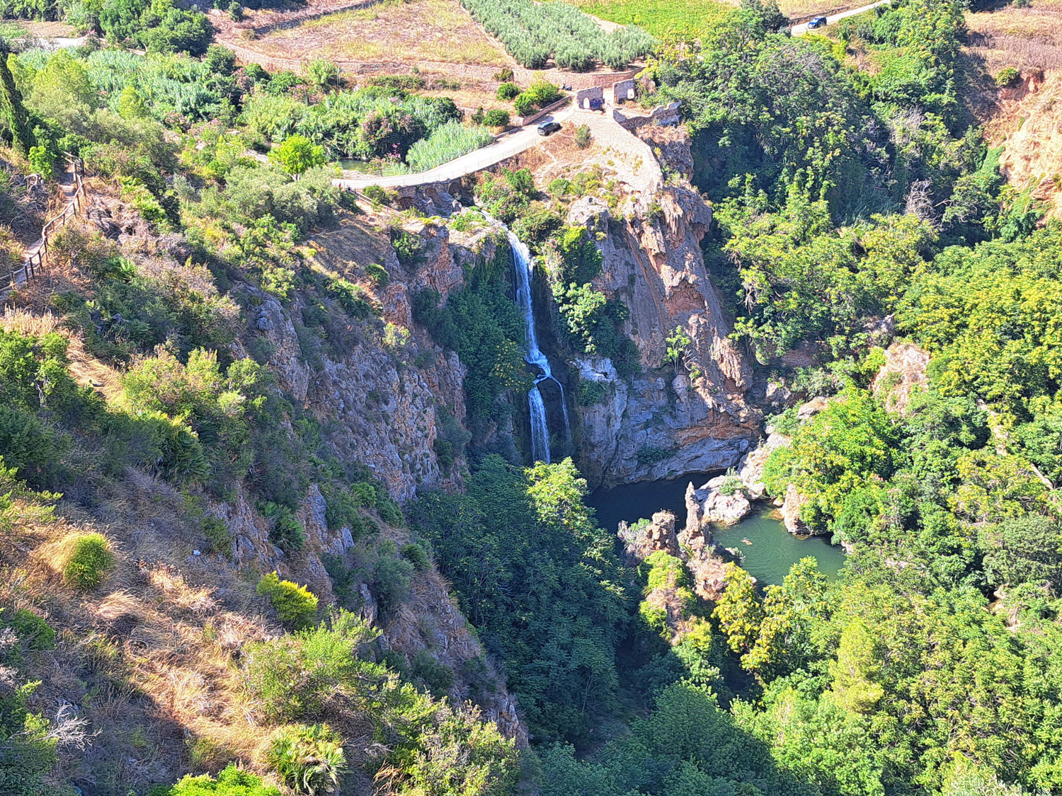 Bouwgrond 10.000 m2 in Chella Xativa te koop voor 55.000 euro
