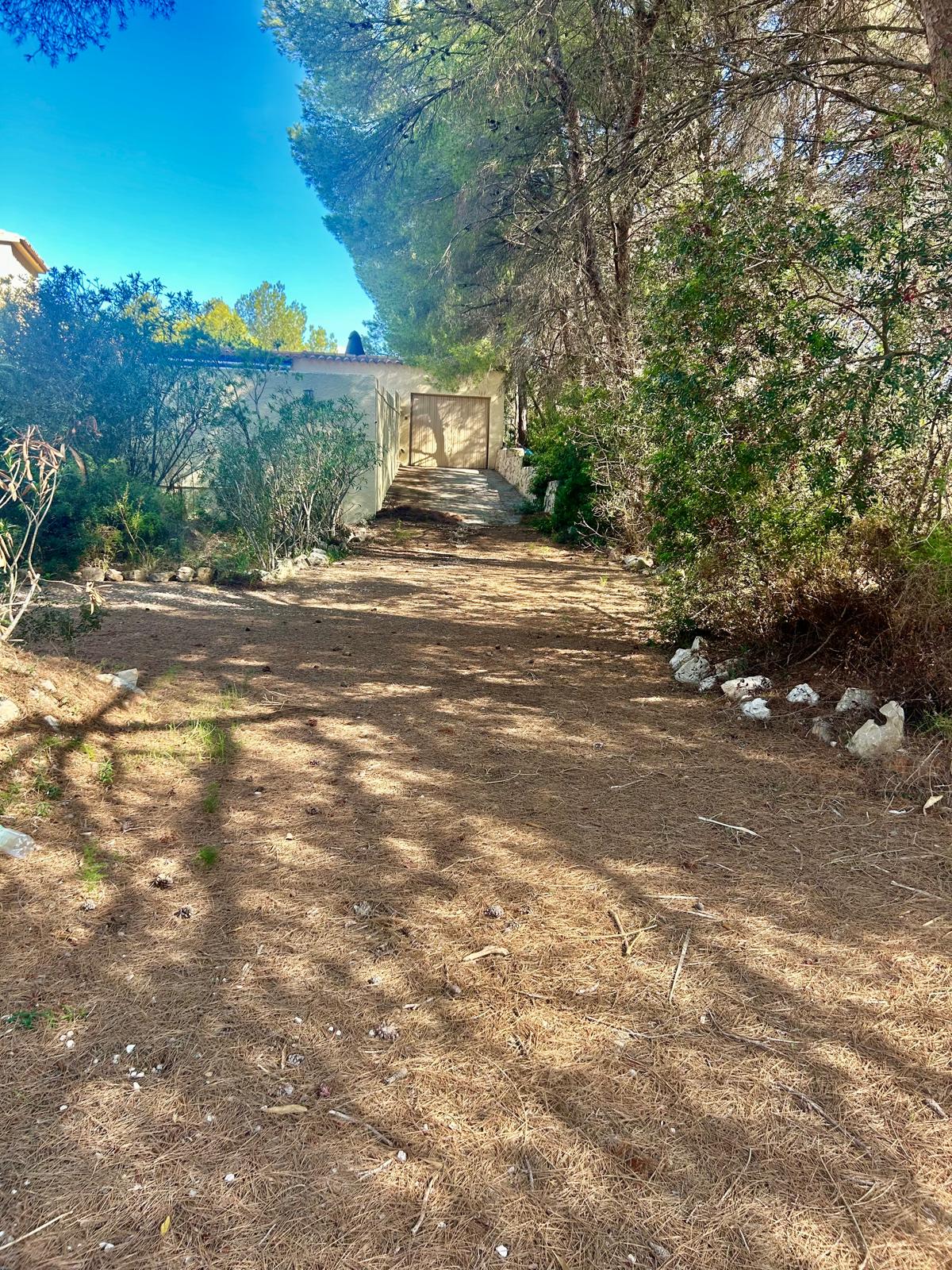 Grote opknapvilla in Javea te koop