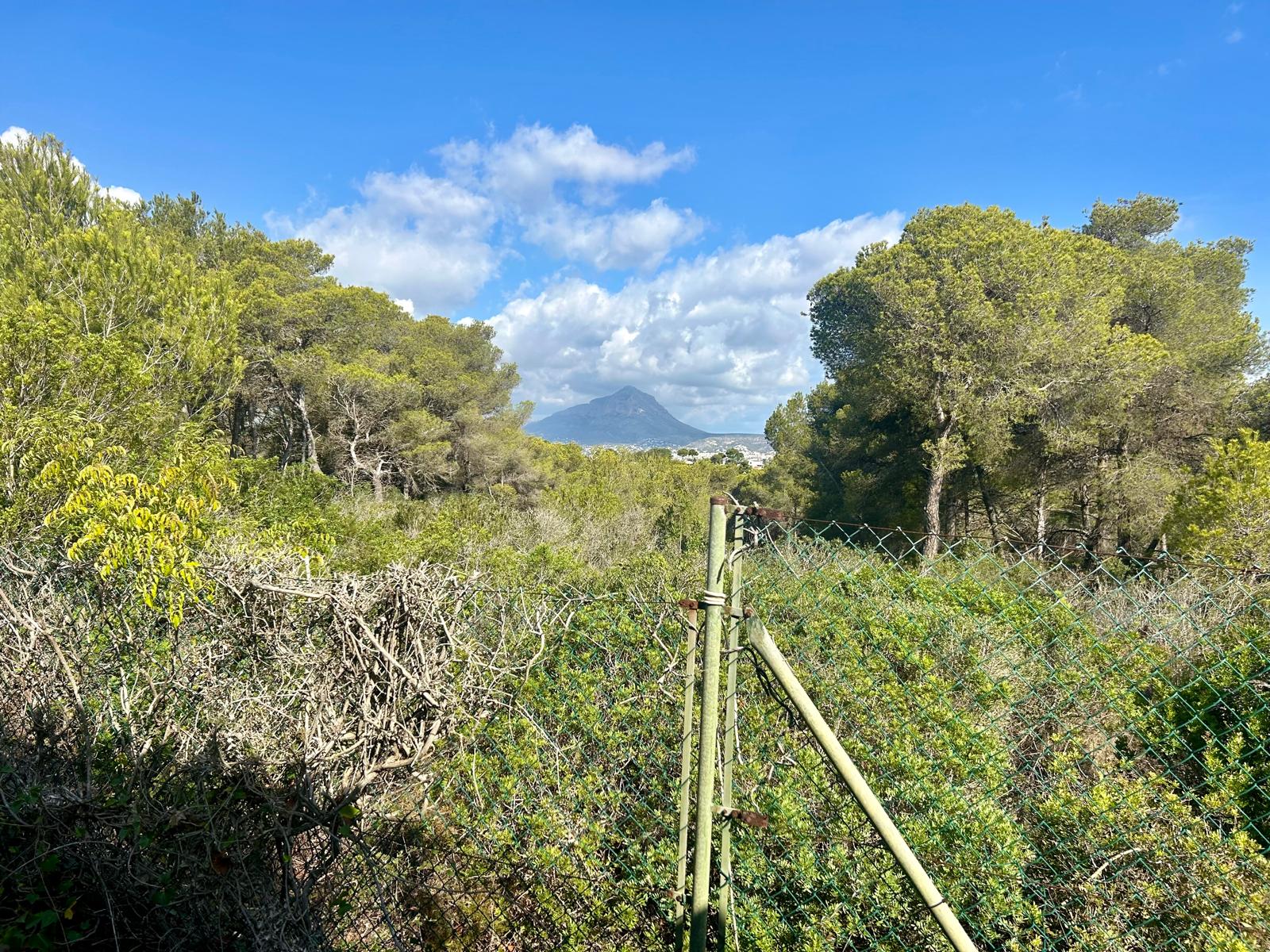 Grote opknapvilla in Javea te koop