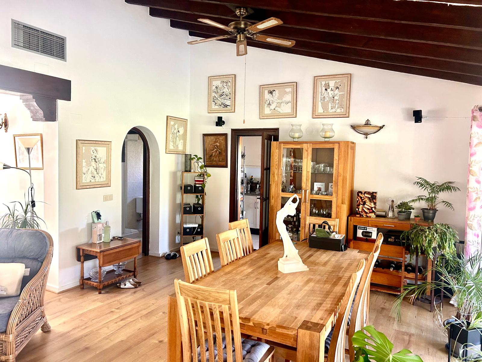 Grote opknapvilla in Javea te koop