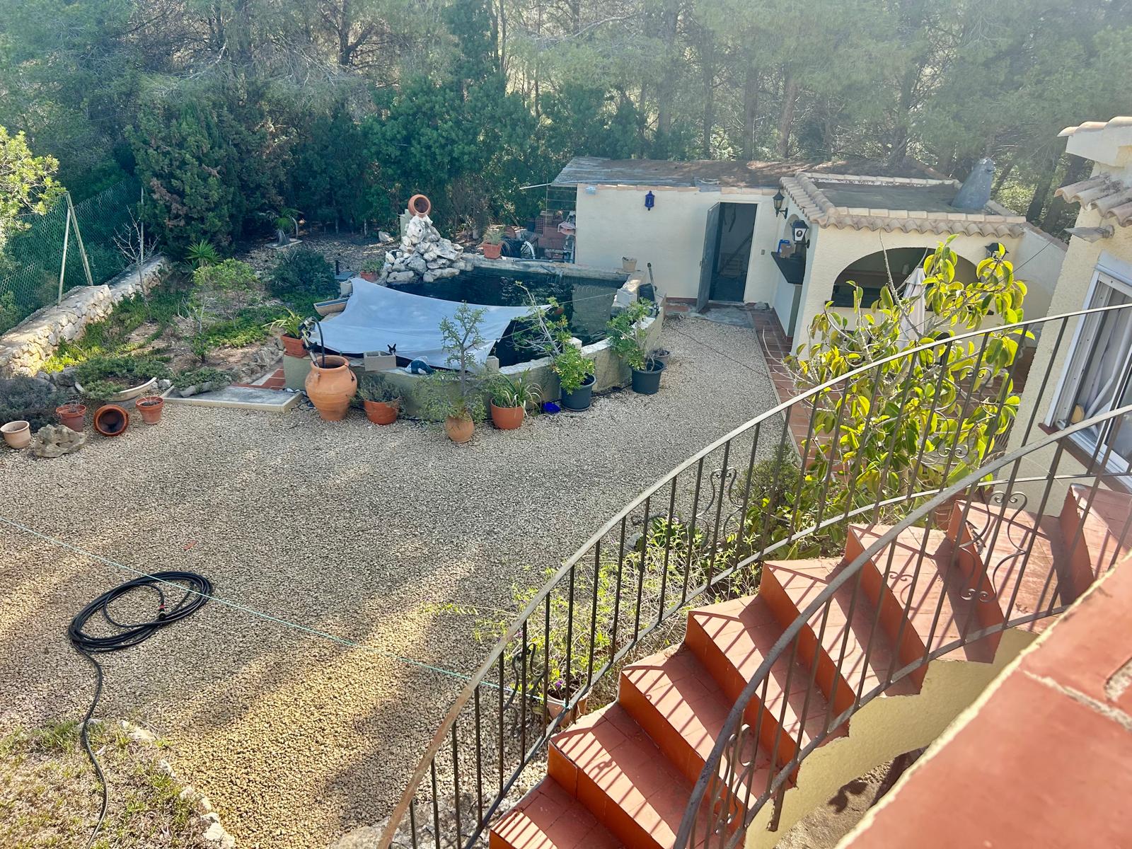 Grote opknapvilla in Javea te koop