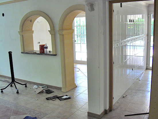 Crisiskoopje: grote villa met 5 slaapkamers en 3 badkamers op een paar honder meter van het strand van Baladrar - Benissa Costa en op korte afstand van Moraira voor slechts 365.000 euro!
