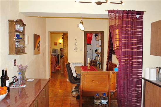 Waanzinnig crisiskoopje in Moraira: 175.000 euro voor een vrijstaande villa met 3 slaapkamers op 900 m2 eigen grond!