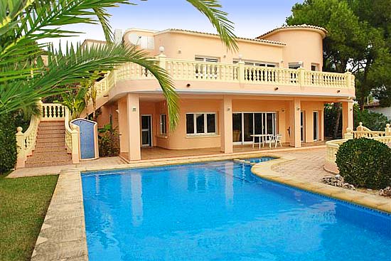 Dit is een heerlijk huis voor de verwende liefhebber van Moraira!