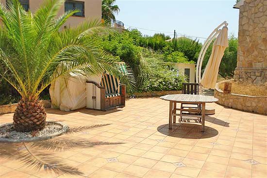 Wat een superkoopje, deze 4 sl.kamer villa in Cap Blanc voor slechts 295.000 euro k.k.