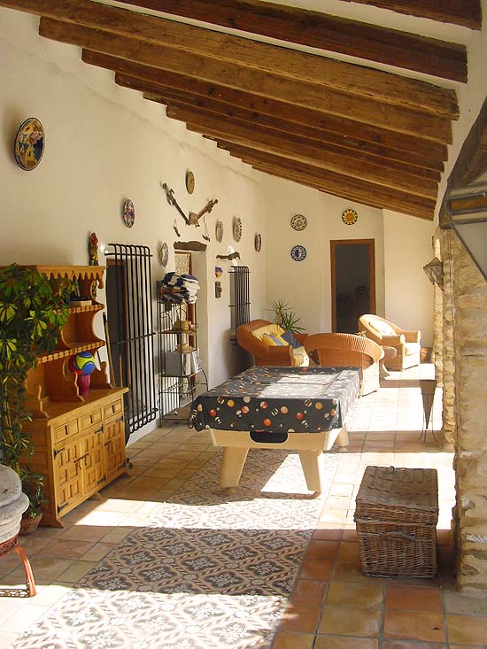 Wie deze finca koopt, heeft niets meer te wensen. Wat een huis, wat een locatie en wat een fraai grondstuk. Zien is kopen!!!