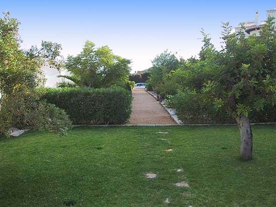 Zo goed als nieuwe, vrijstaande 2-sl.kamer-bungalow op 3 km van strand El Portet