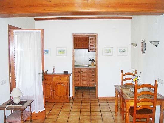 Een geweldige koop, deze vrijstaande villa op korte afstand van het strand van Javea!
