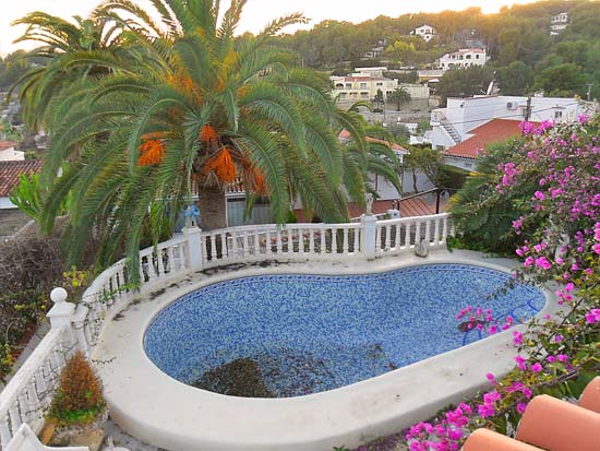 Een super romantische vrijstaande villa voor de prijs van een schakelbungalow op een paar minuten lopen van het strand