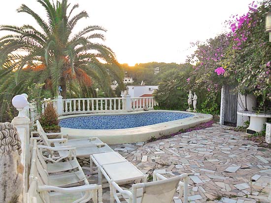 Een super romantische vrijstaande villa voor de prijs van een schakelbungalow op een paar minuten lopen van het strand