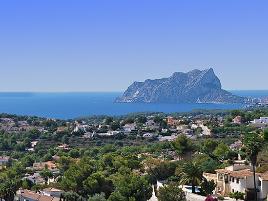 Miljonairswoning op toplocatie in Moraira. Super zeezicht!