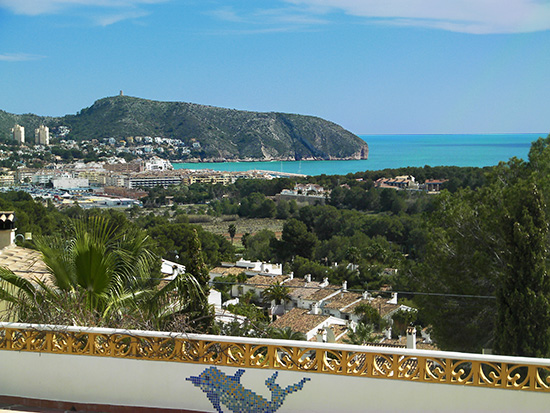 Bourgondische woning op toplocatie in Moraira. Super zeezicht! 429.000 Euro.