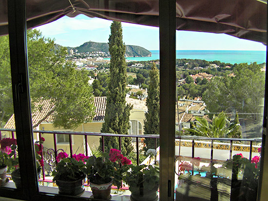 Bourgondische woning op toplocatie in Moraira. Super zeezicht! 429.000 Euro.