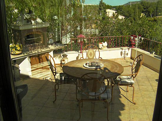 Bourgondische woning op toplocatie in Moraira. Super zeezicht! 429.000 Euro.