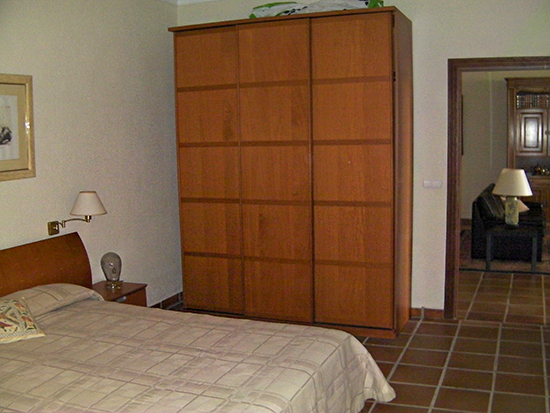 Schitterend, zeer prive gelegen landgoed op 5 km van de stranden rond Denia! Uniek in zijn soort. Je mag er een B&B oid van maken