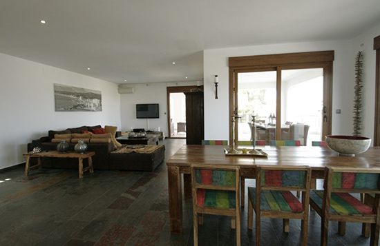 Schitterende Ibiza-Style 4-slaapkamer villa in Moraira, vlak boven El Portet.