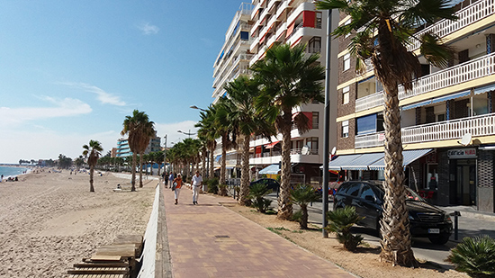 5 Horecazaken - eigendom - te koop, 1ste lijn strand Villajoyosa voor 800.000 euro