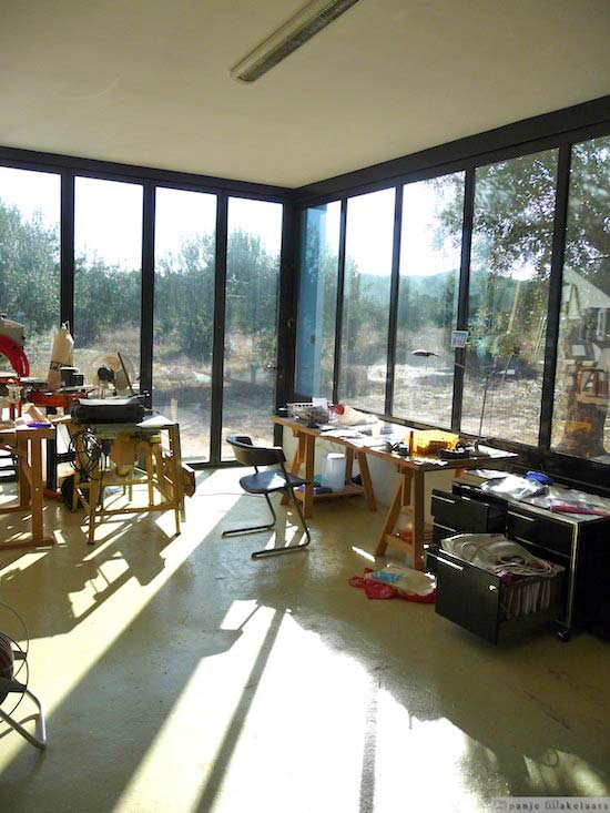 Dit huis staat op 20.000 m2 grond, op korte afstand van de rivier de Ebro en kost slechts 215.000 euro.